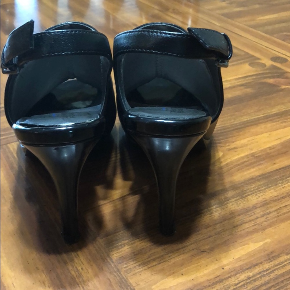 heels - Picture 6 of 8